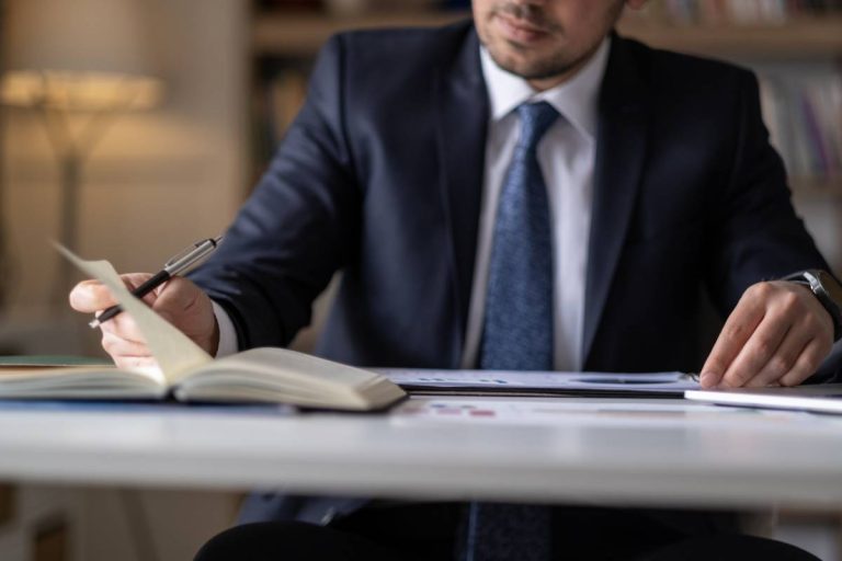 Clarifiez vos enjeux fiscaux avec un avocat fiscaliste à Nice