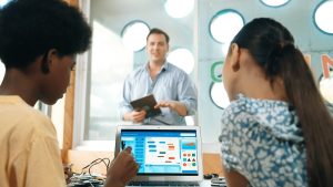Choisir un CRM pour une TPE commerciale sans alourdir les ventes